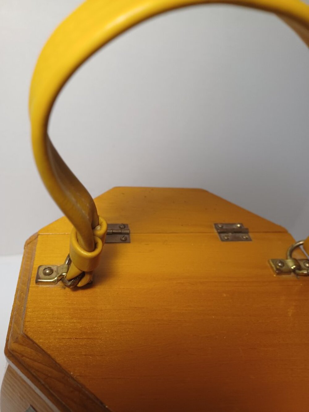 ***BLOW OUT SALE****Beautiful Wood Box Purse with Decoupage and Leather Handle - Picture 4 of 15